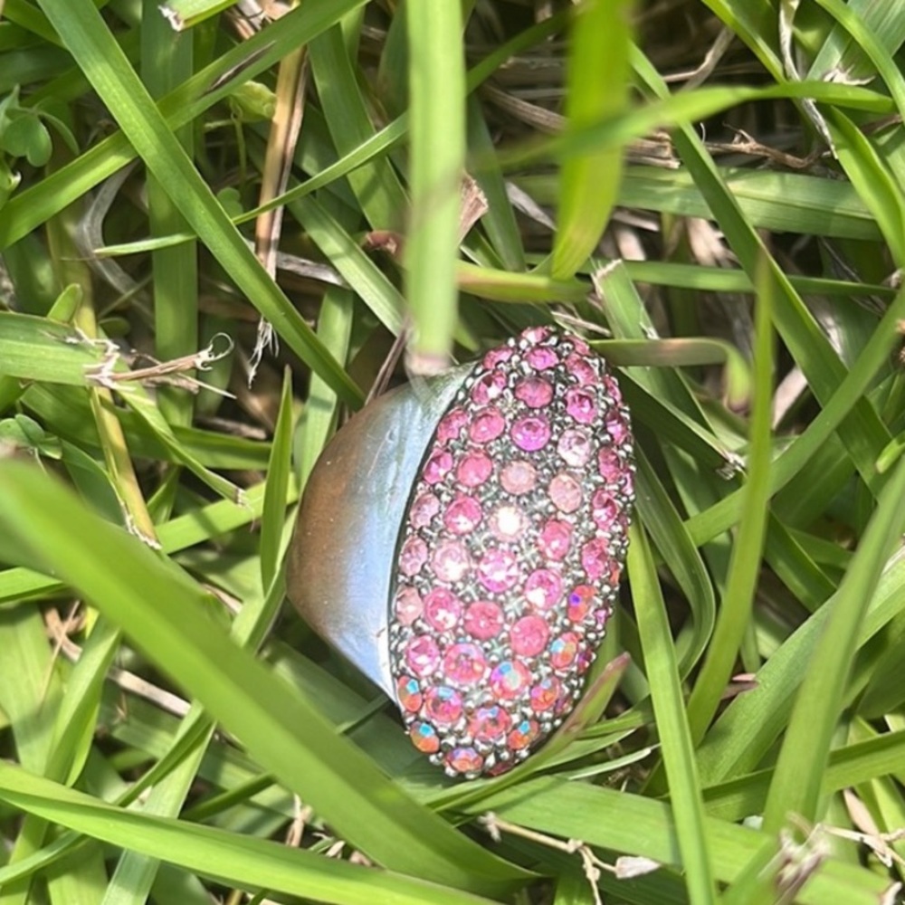 Sparkling pink bling chunky statement jewelry costume cocktail ring, size 8